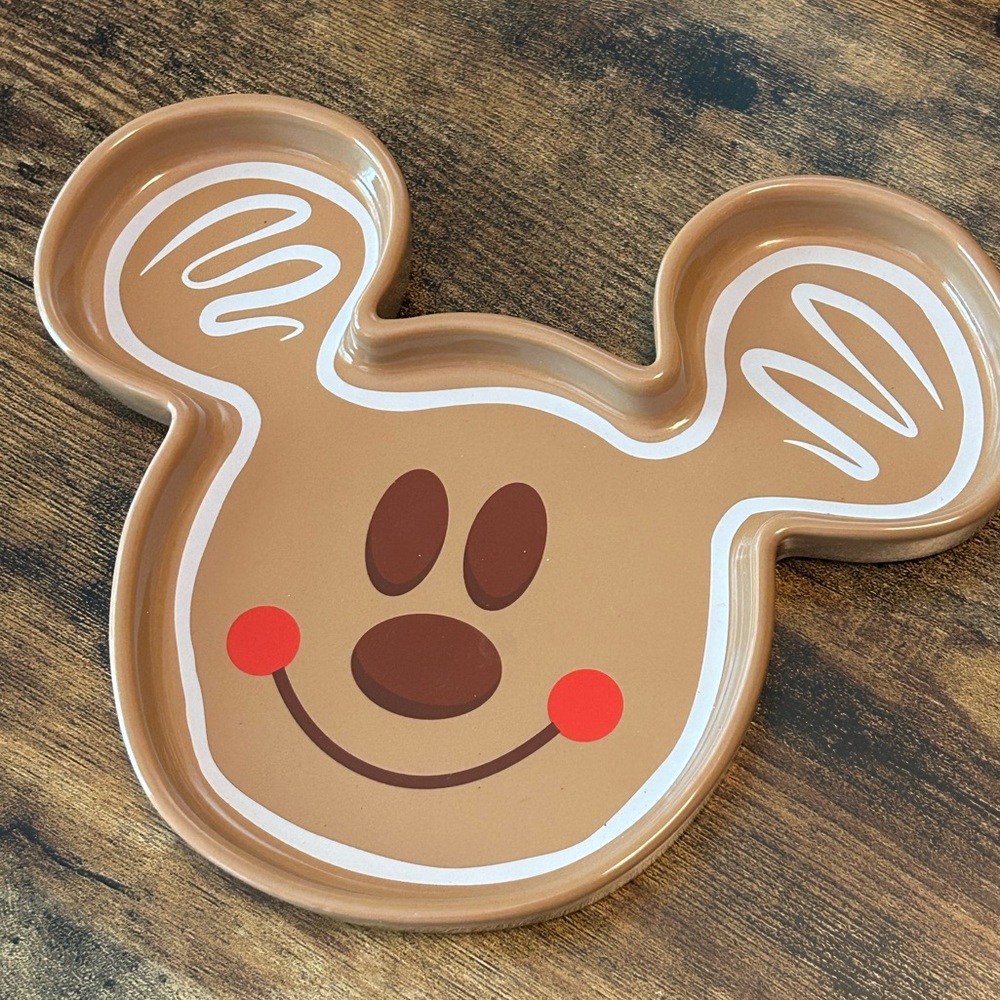 Mickey Mouse Shaped Head Gingerbread Face Plate dish Disney Parks ceramic